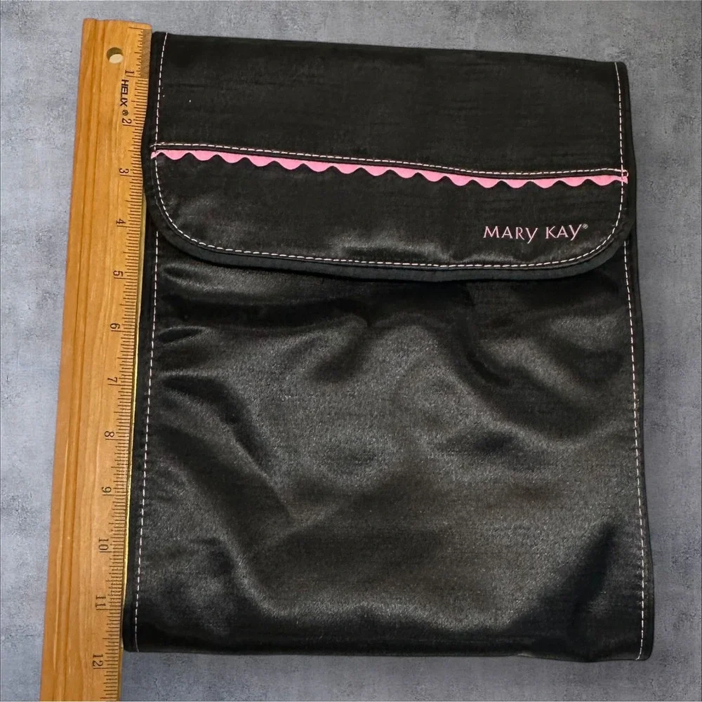 Mary Kay Roll Up Hanging Cosmetic/Toiletries Travel Bag with 4 Removable Pouches